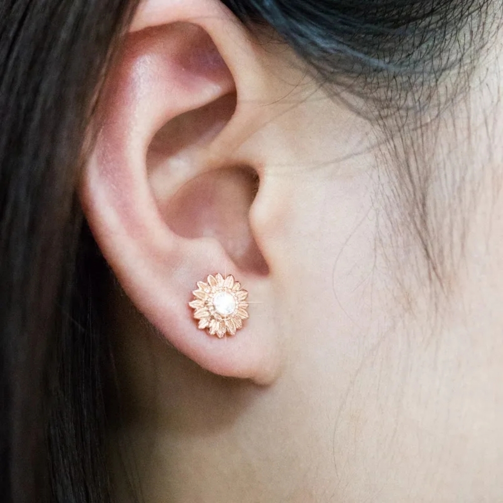 **18k** Yellow & Rose Gold Silver Diamond Sunflower Stud Earrings - Picture 2 of 7